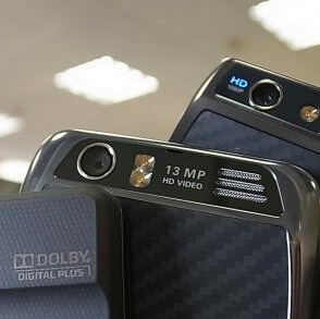 Motorola DROID RAZR tendrá versión con cámara 13 mpx y pantalla HD Motorola DROID RAZR cámara 13 mpx y pantalla HD
