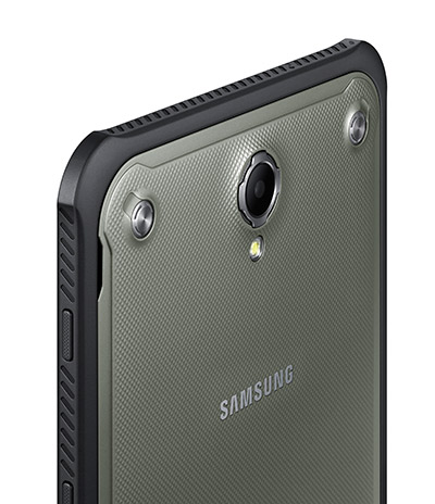 Samsung Galaxy Tab Active cámara detalle trasera