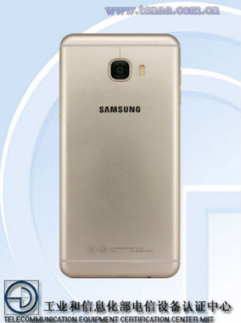 Samsung Galaxy C7 vista posterior