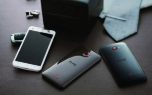 HTC Deluxe DLX colores blanco, negro y café