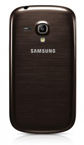 El Galaxy S III Mini color marrón