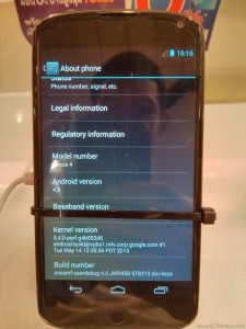 LG Nexus 4 con Android 4.3 Jelly Bean