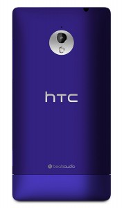 HTC 8XT con Windows Phone 8 morado cámara trasera