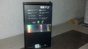 Nyx Fly pantalla de 5 caja con especificaciones