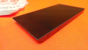 Ubuntu Edge smartphone hands-on