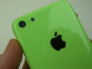 iPhone 5C color verde brillante Green de lado