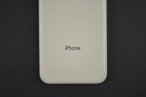 iPhone 5C color blanco trasera Logo