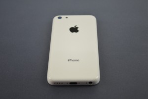 iPhone 5C color blanco trasera Logos Apple