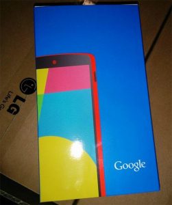 LG Nexus 5 en color rojo en caja