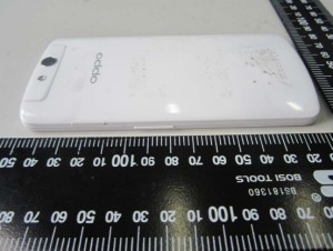 Oppo N1 mini en FCC cámara trasera perfil regla
