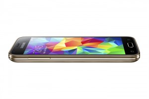 Samsung Galaxy S5 mini color Oro de lado acostado