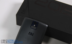 THL 2015 caja y teléfono