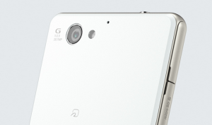 Xperia J1 Compact detrás