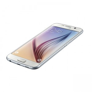 Samsung Galaxy S6 color blanco pantalla recostado