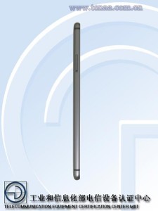 Lenovo Phablet 2015 lateral izquierdo