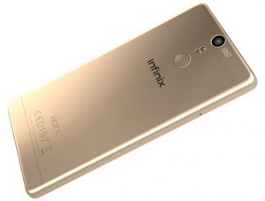 Infinix Hot S en México cámara trasera y lector de huellas