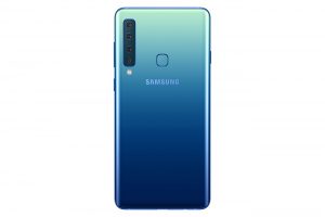 Samsung Galaxy A9 2018 cuatro sensores en la parte posterior color azul especial