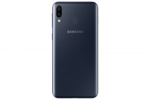 Samsung Galaxy M20 color negro posterior cámara dual